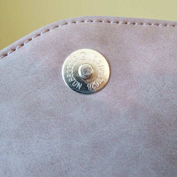 Violet Ray Faux Suede Crossbody Hand Bag Purse Expandable Bottom - Picture 12 of 12